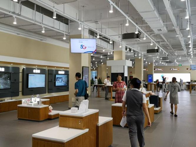 整合推广自媒体人注:中国电信海口市海府电信营业厅经过半年改造装修